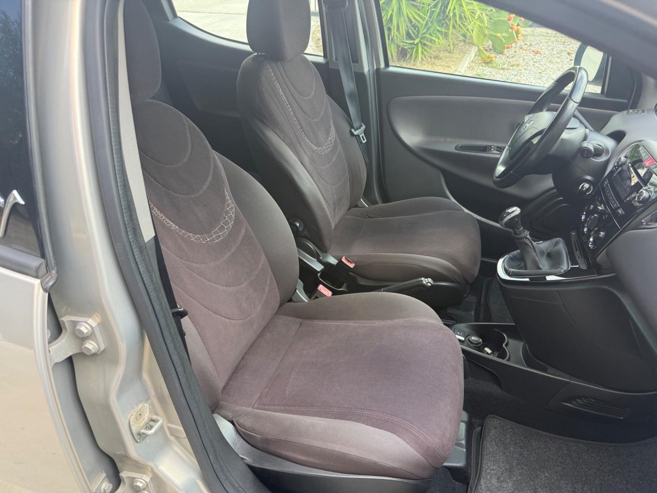 Lancia Ypsilon 1.3 MJT 16V 95 CV 5 porte S&S Gold