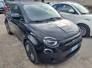FIAT500e Berlina 42 kWh