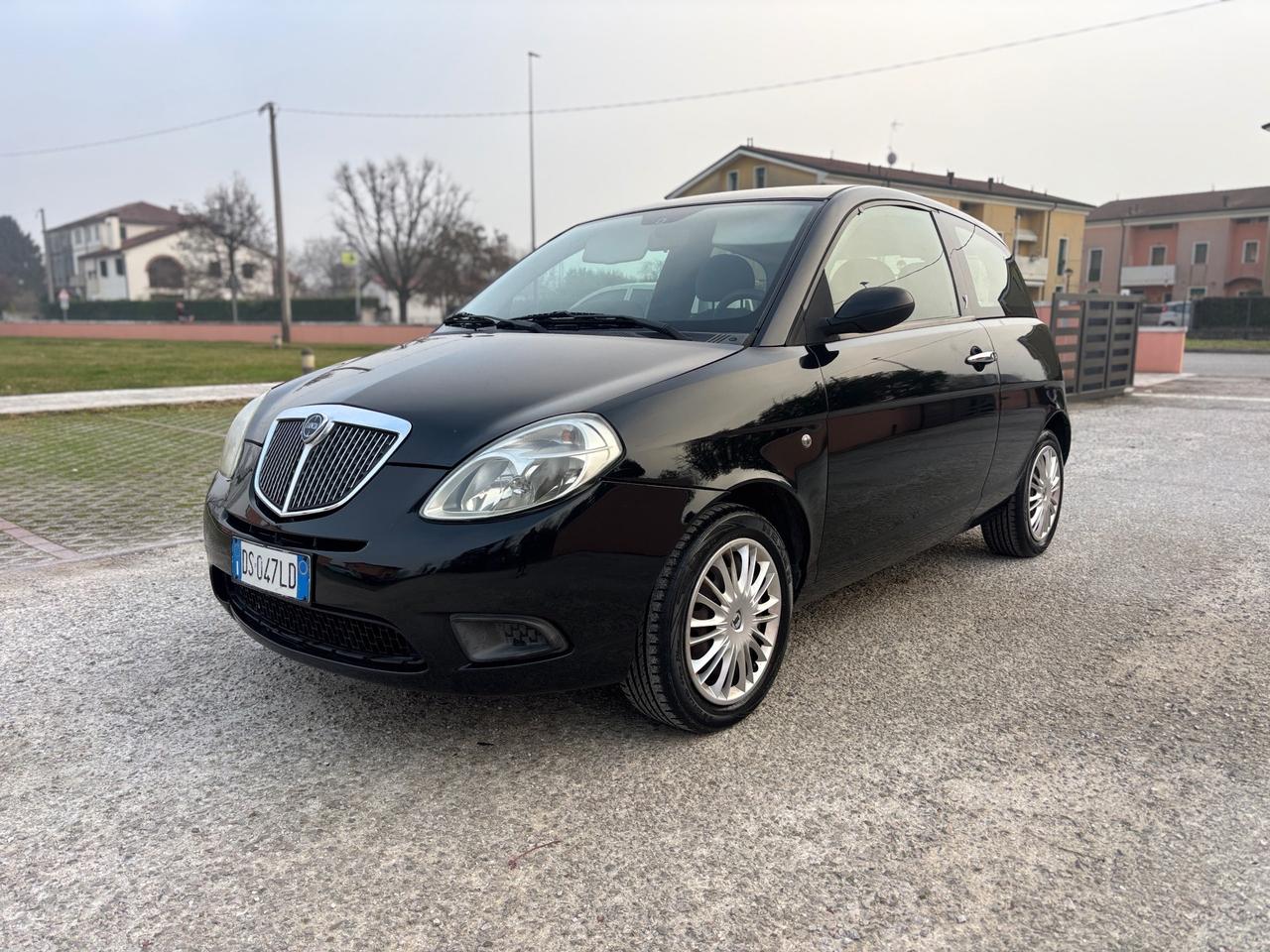 Lancia Ypsilon 1.2 Argento