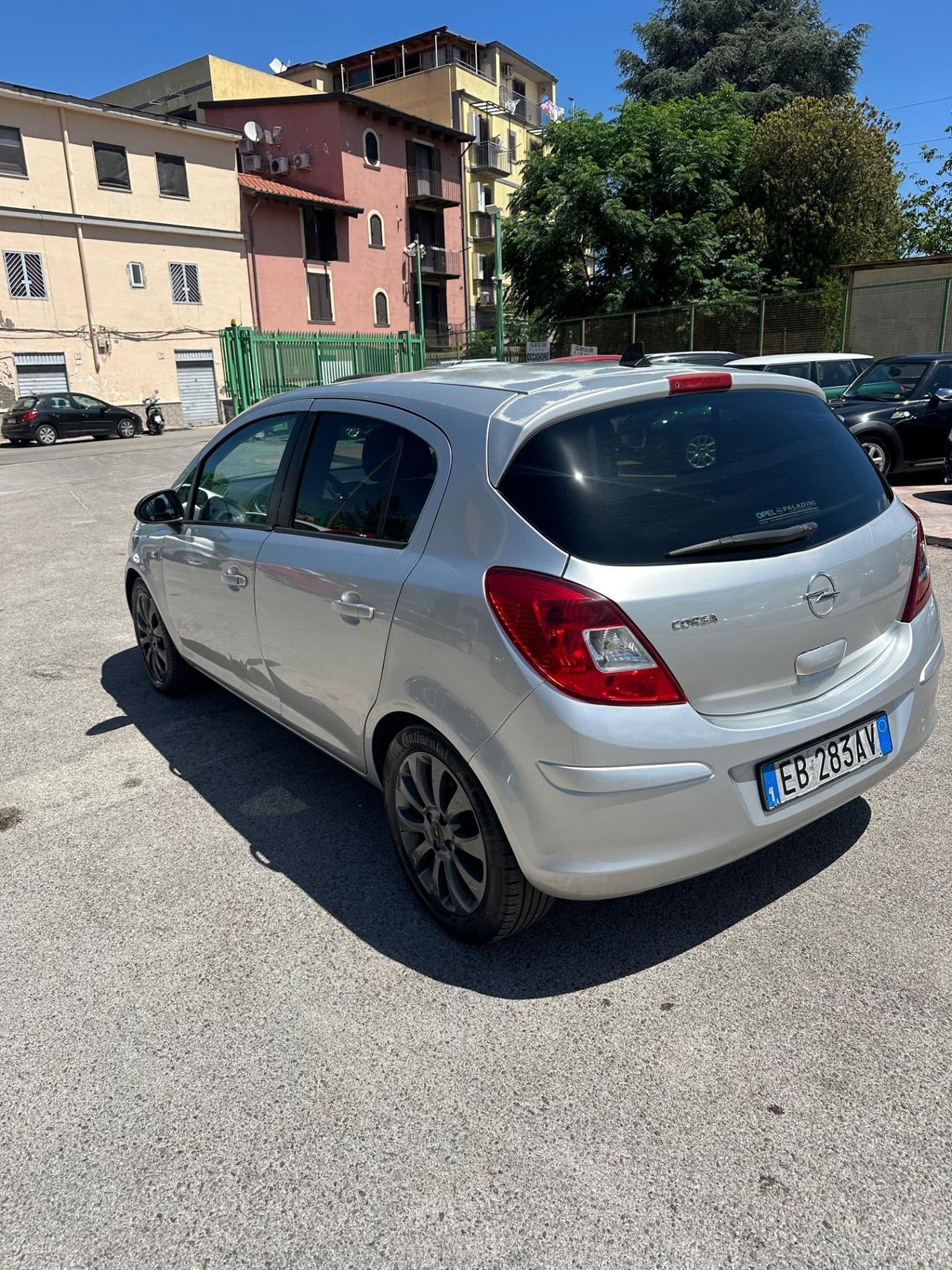 Opel Corsa 1.2 80CV 5 porte GPL-TECH Edition