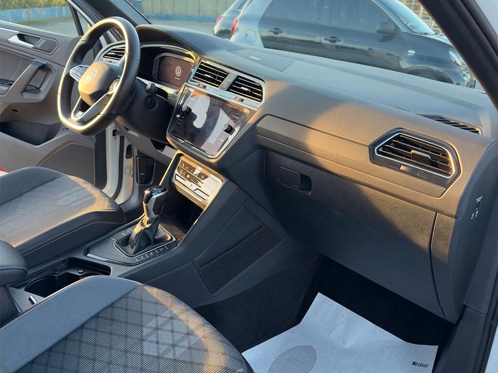 Volkswagen Tiguan 2.0 TDI 150 CV SCR DSG R-Line IN PROMO
