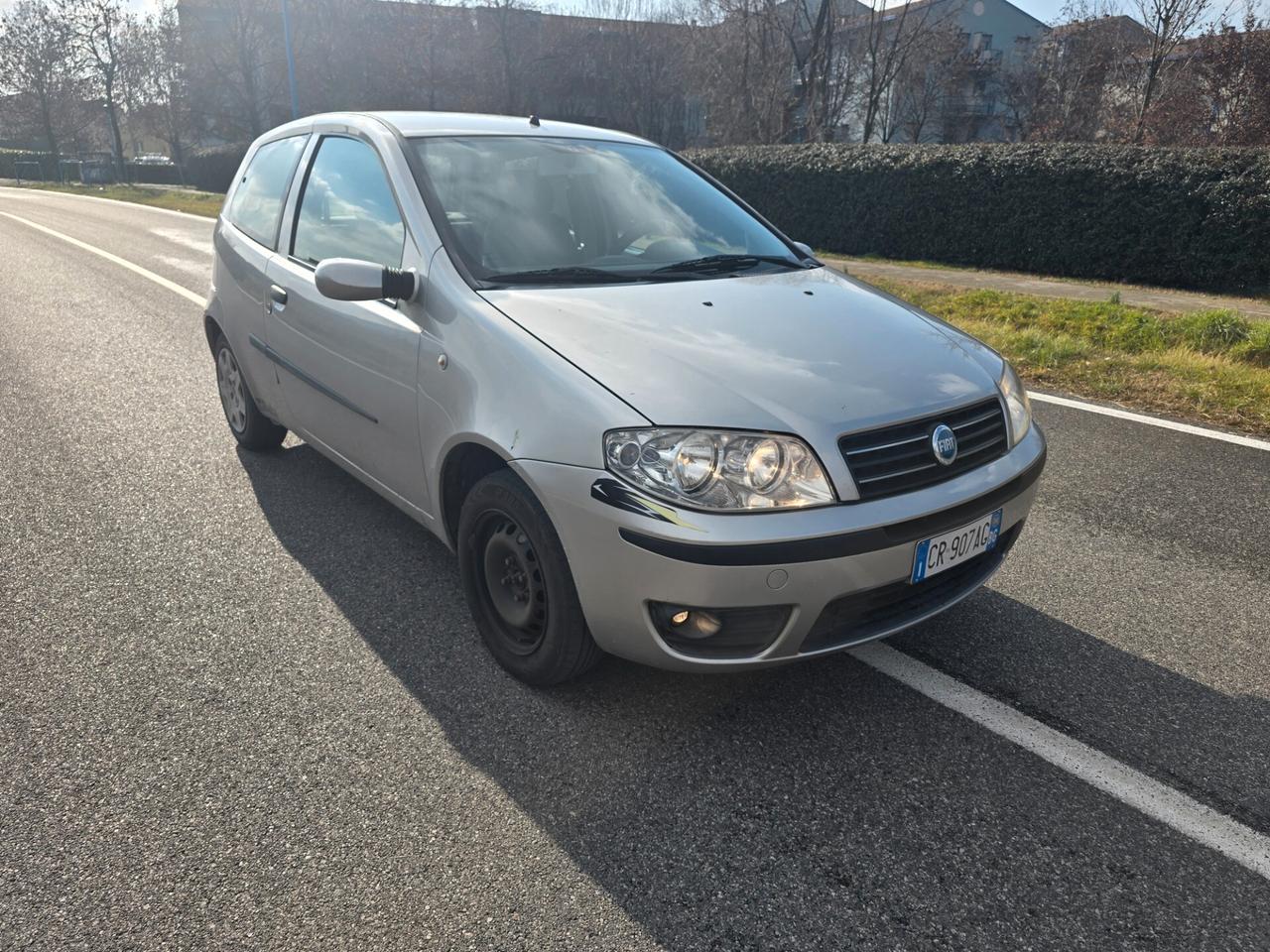 FIAT PUNTO 1.2 75CV "OK PER NEOPATENTATI"