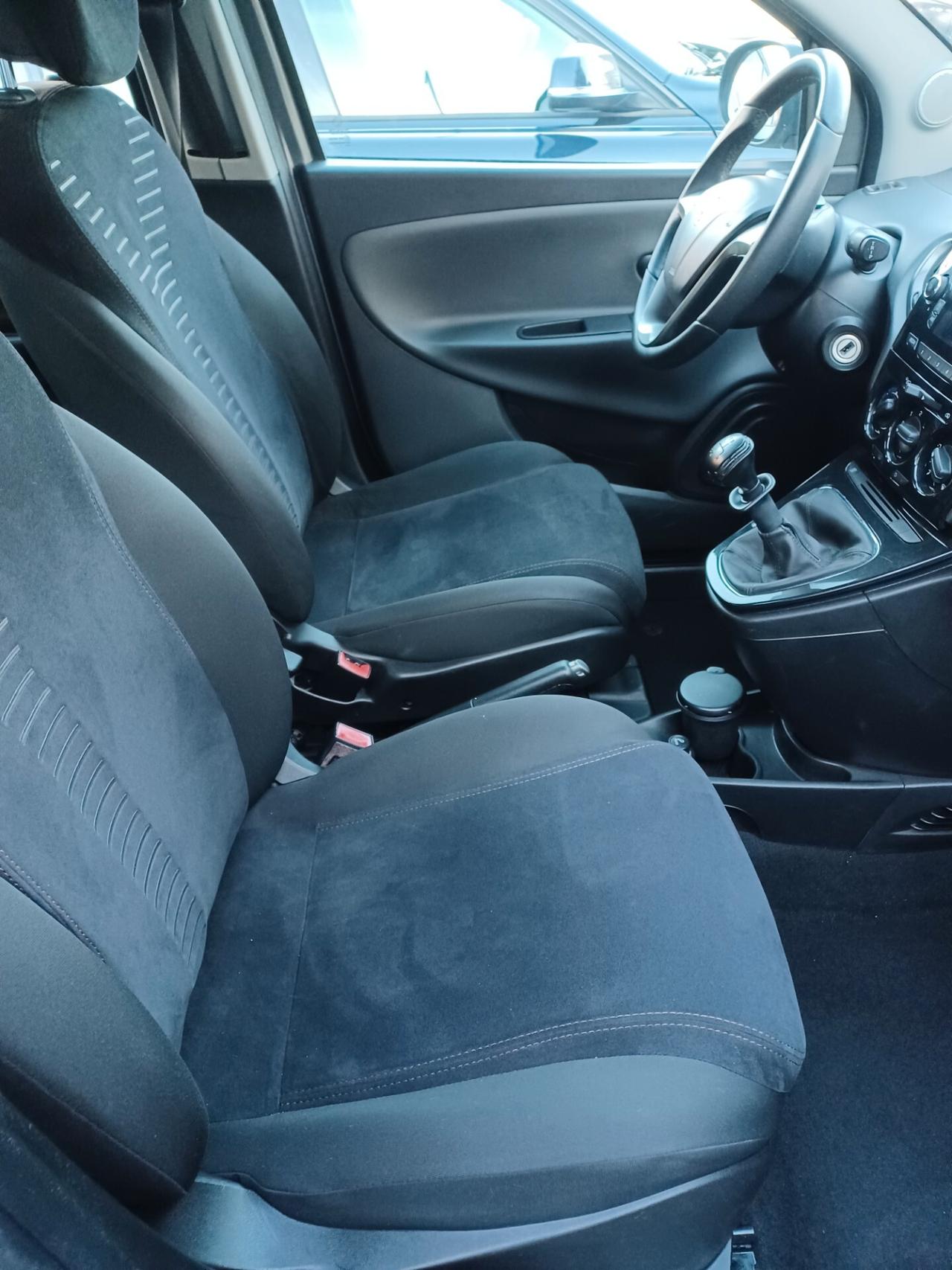 Lancia Ypsilon 1.2 GPL ECOCHIC UNICO PROPRIETARIO