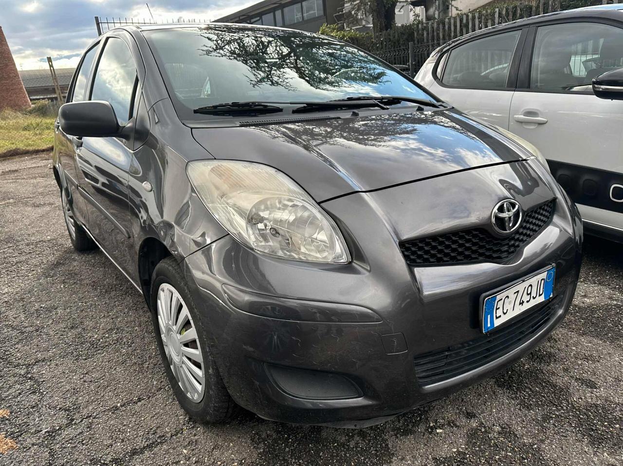 Toyota Yaris 1.0i 16V cat 3 porte Now GPL