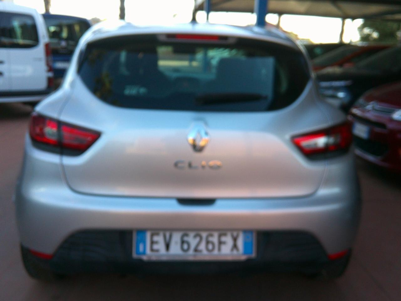 Renault Clio 1.2 75CV 5 porte Wave NEOPATENTATI