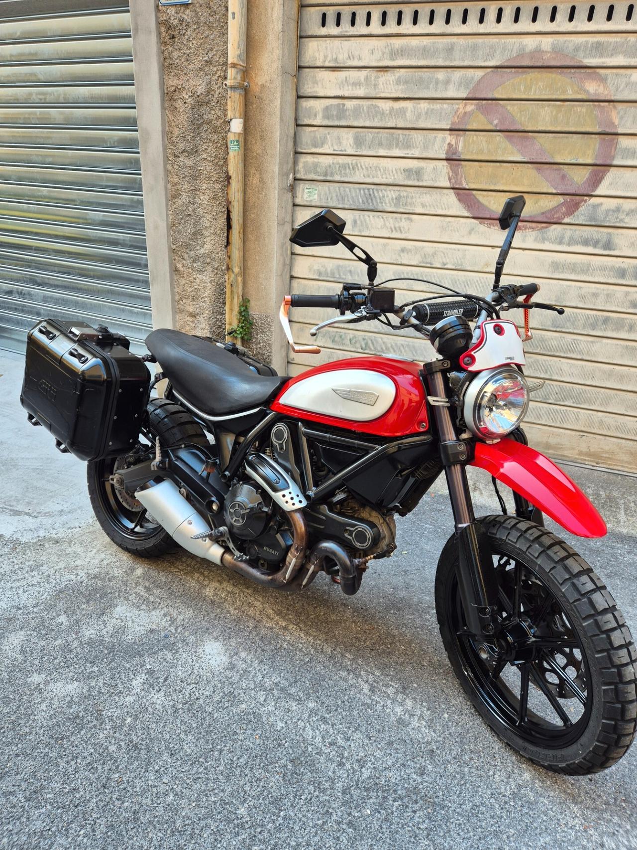Ducati Scrambler 800 FLAT TRACK PRO