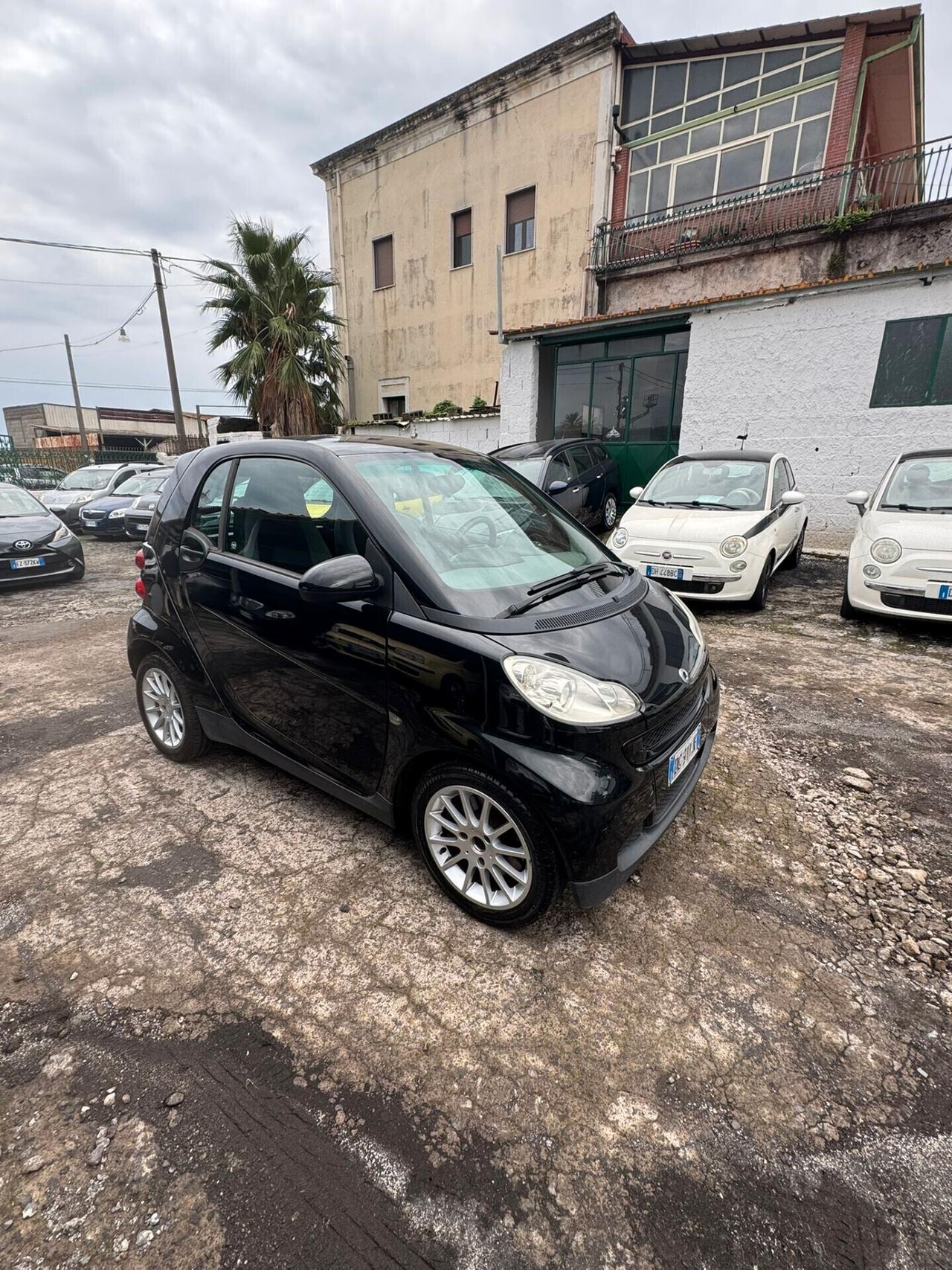 Smart ForTwo 1000 52 kW coupé limited one