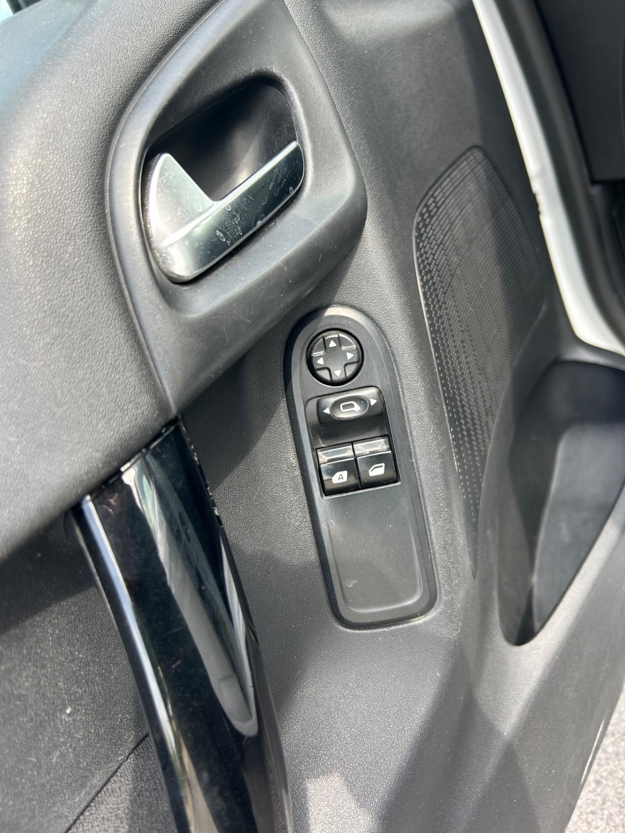 Citroen C3 BlueHDi 75 Live Edition dic/2016 full da vetrina