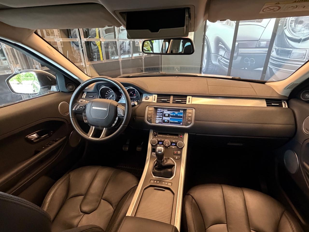 Land Rover Range Evoque 2.2 TD4 5p. Pure