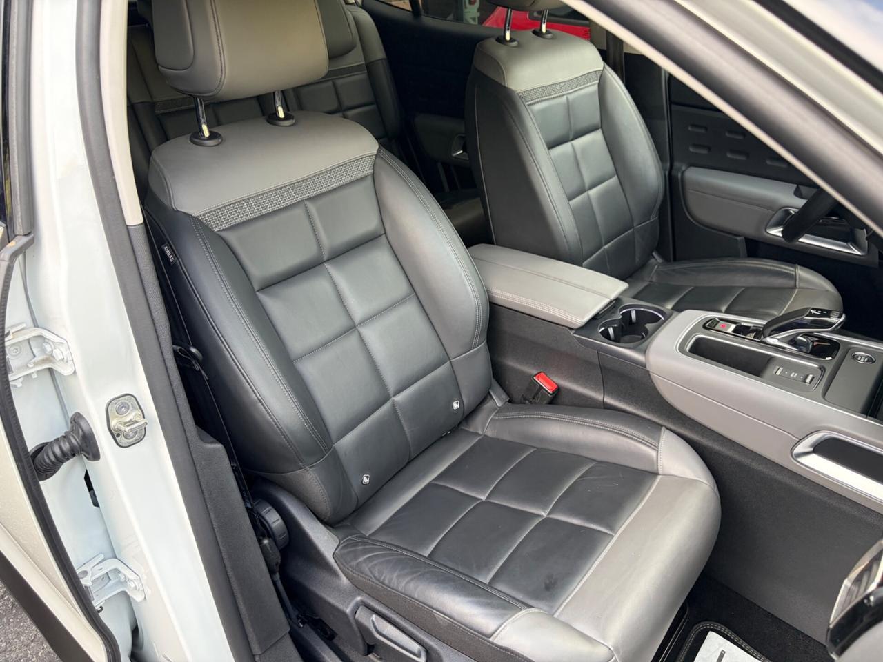 Citroen C5 Aircross Hybrid 225 e-EAT8 Shine