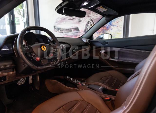 FERRARI F8 Tributo"SPEDIZIONE SU RICHIESTA IN TUTTO IL MONDO"