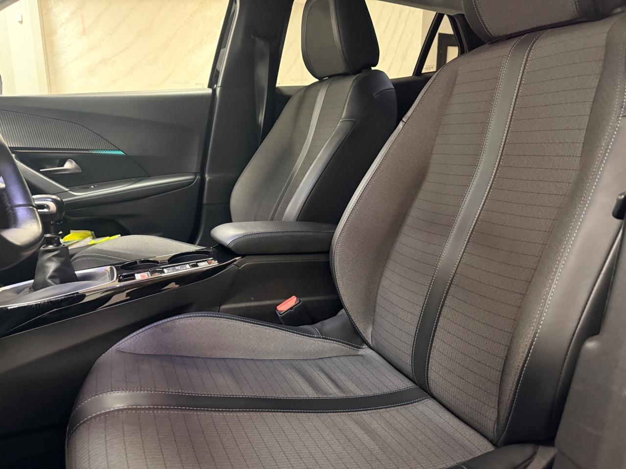 Peugeot 2008 BlueHDi 110 S&S Allure Pack