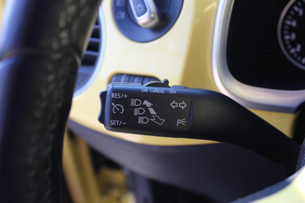 Volkswagen Maggiolino 1.2 TSI Design 105CV – Cerchi 18”, Sound Fender, Sedili Riscaldati