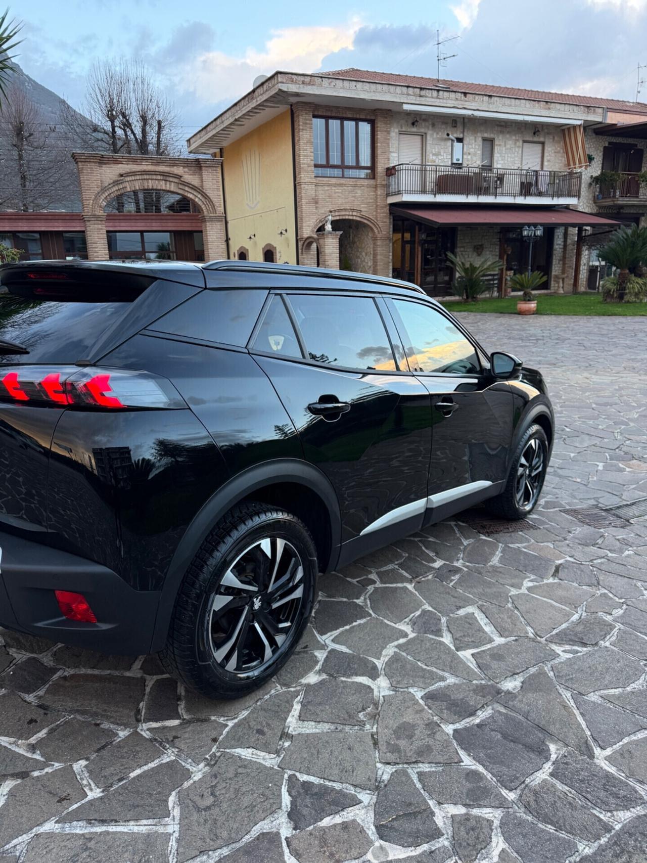 Peugeot 2008 1.5 Diesel EAT8 GT Pack uni proprietario