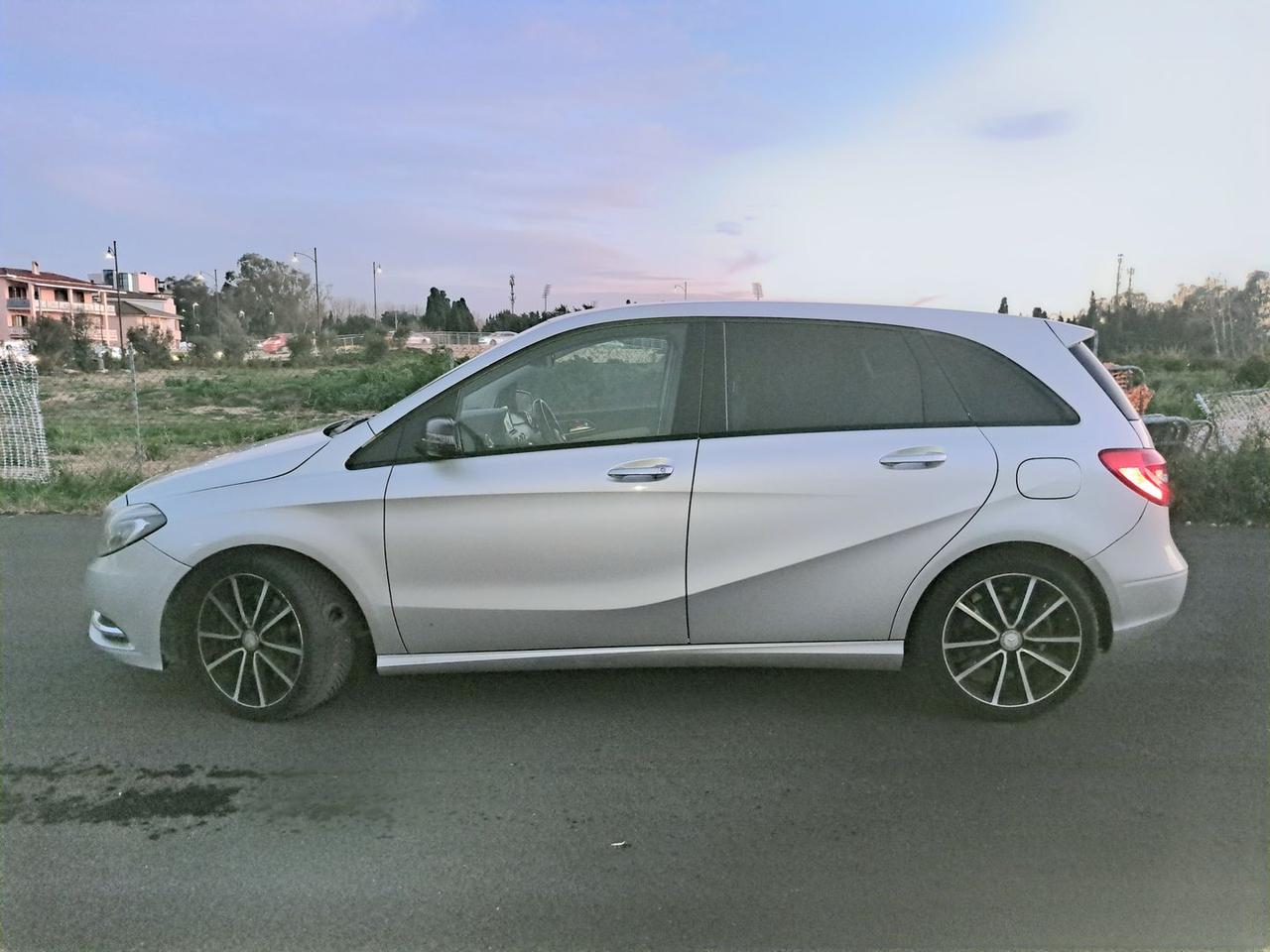 Mercedes-Benz B 220 2.2 TDCi 125CV