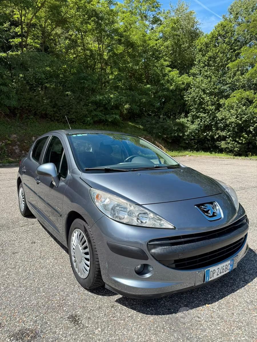 Peugeot 207 neopatenati
