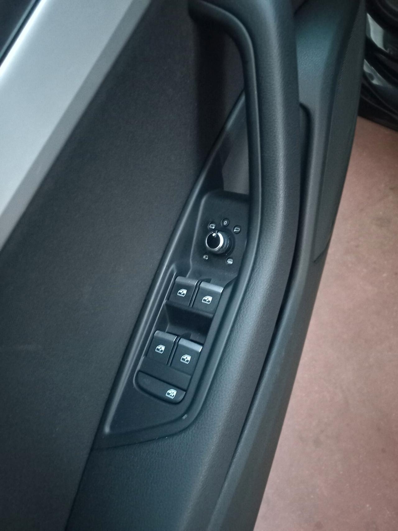 Audi A4 Avant 2.0 TDI 122 CV S tronic Business