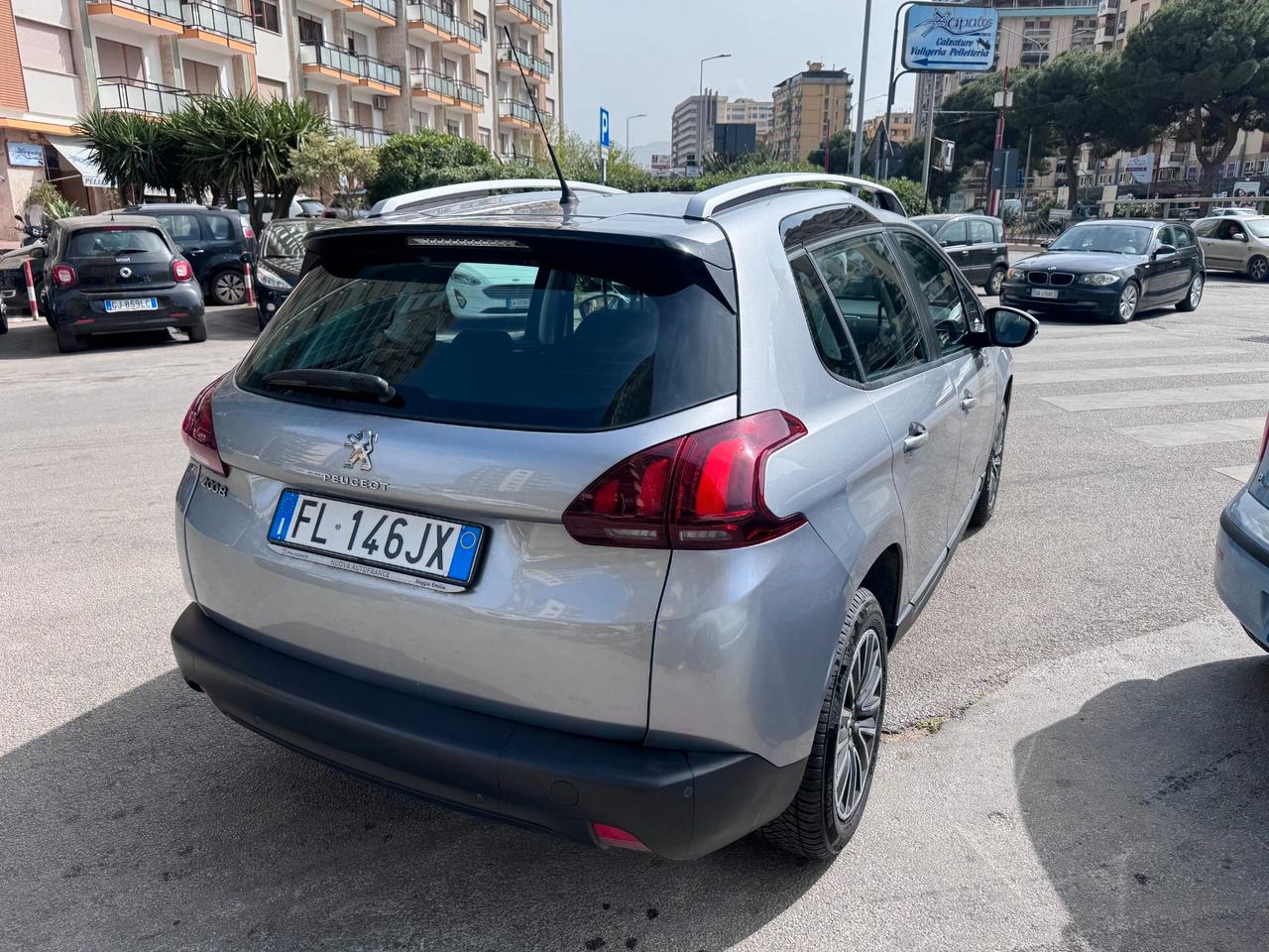 Peugeot 2008 1.2 active