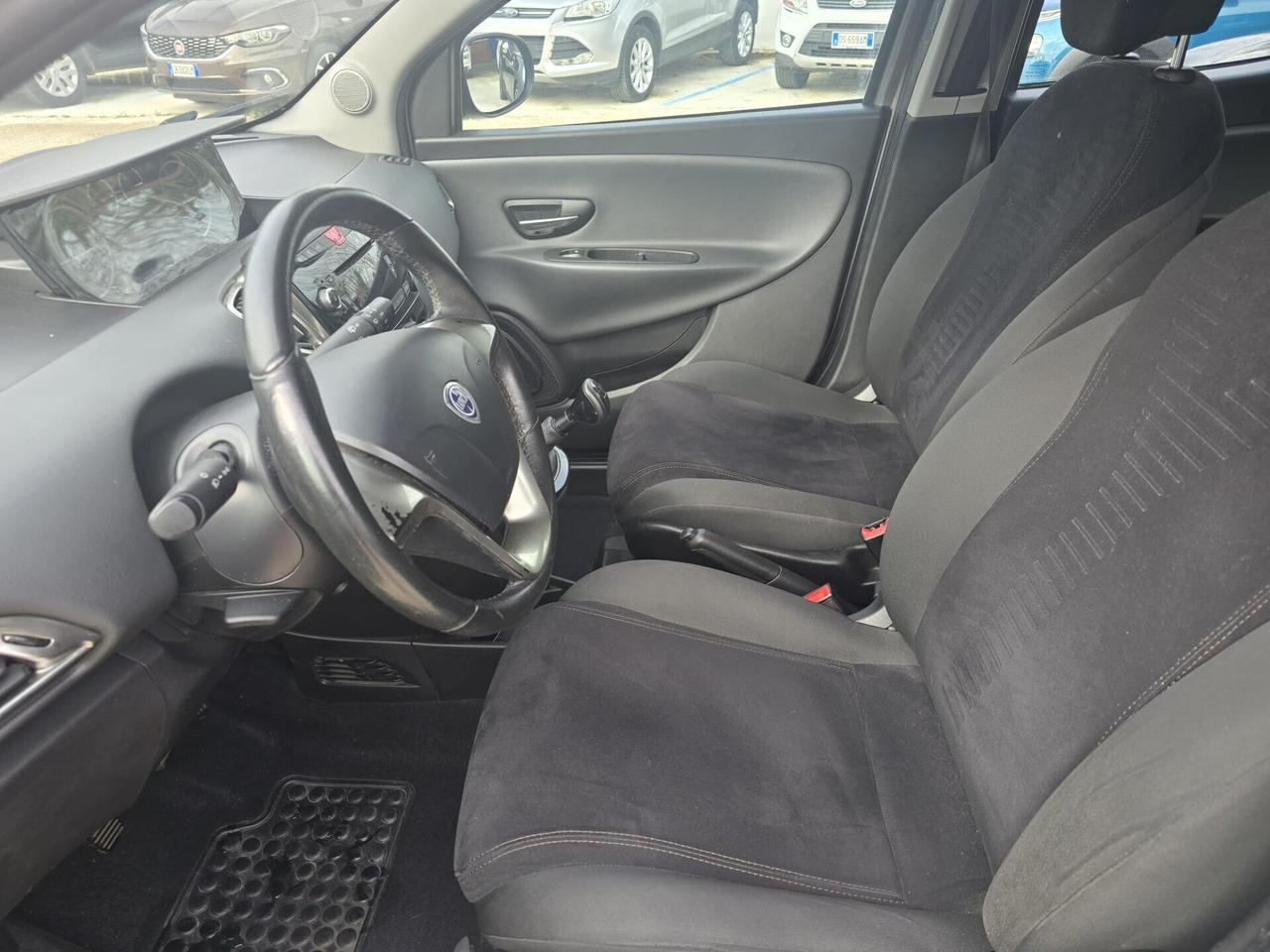 Lancia Ypsilon 1.3 MJT 16V 95 CV 5 porte S&S Gold