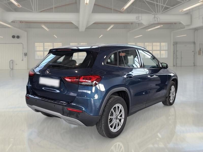 MERCEDES-BENZ GLA 200 D AUTOMATICO BUSINESS EXTRA CROSSOVER