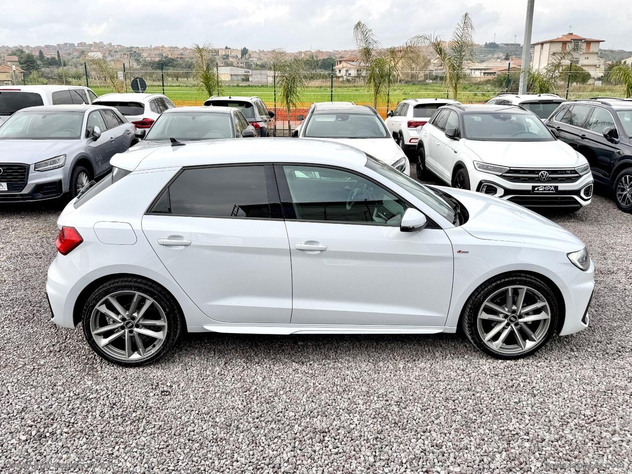 AUDI A1 SPORTBACK 30 TFSI S-line LED NAVI PELLE RETROCAMERA