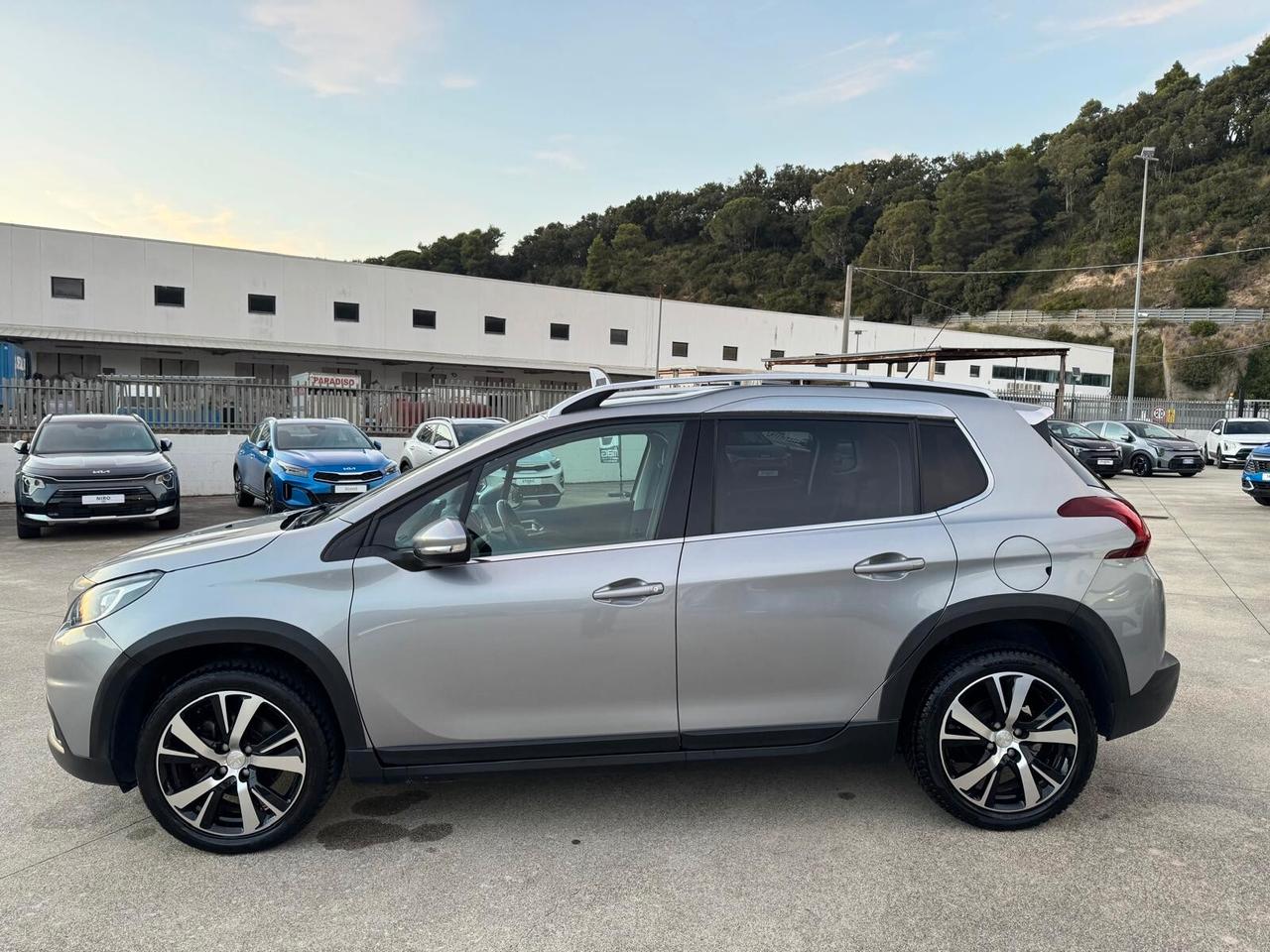 Peugeot 2008 BlueHDi 100 S&S Allure