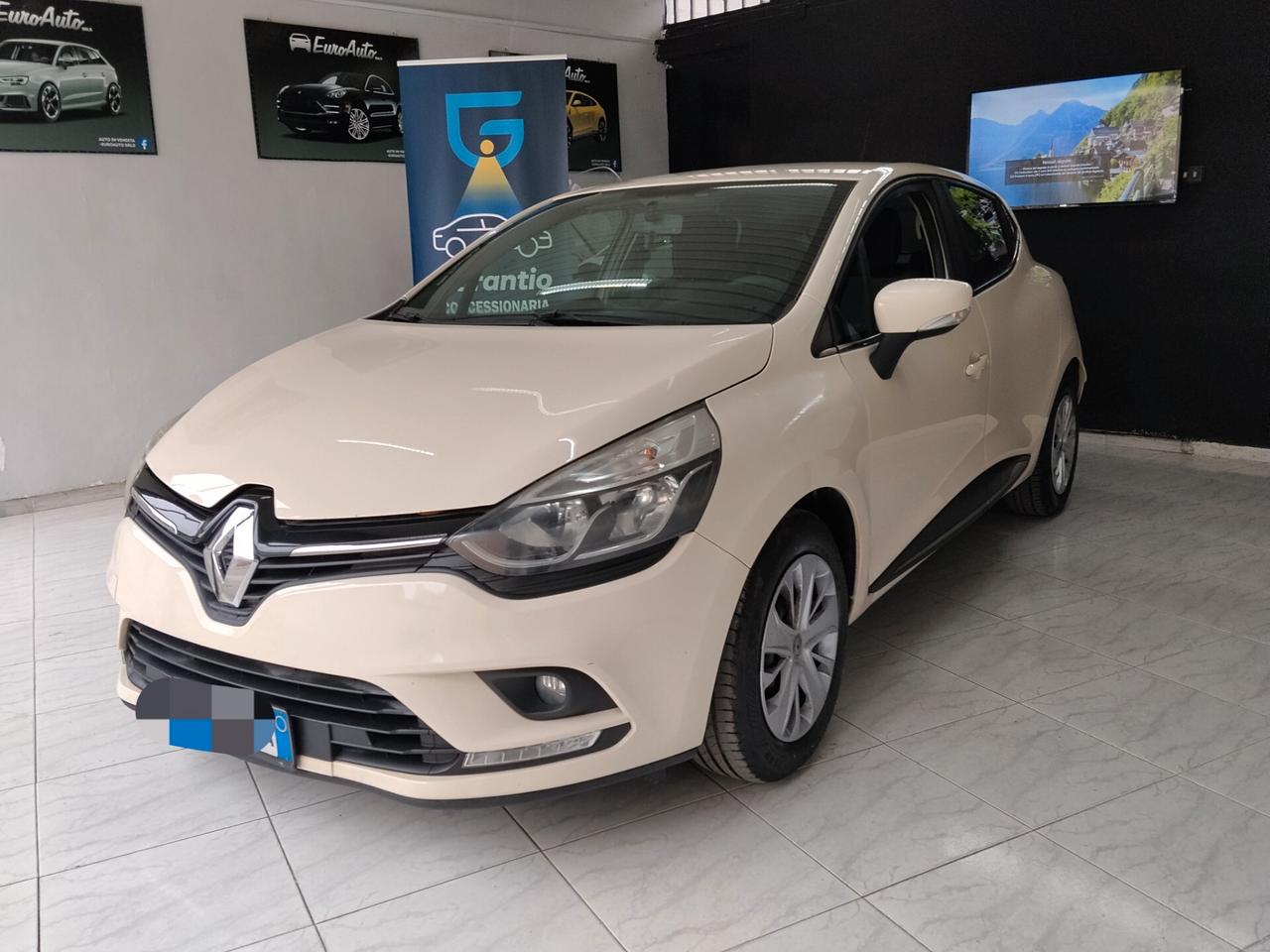Renault Clio 1.5 diesel 2017 CON GARANZIA