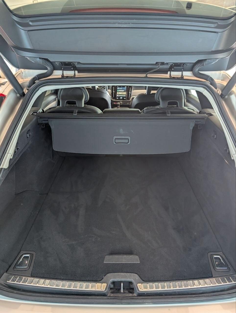 Volvo V90 D5 AWD Geartronic Inscription FULL OPT