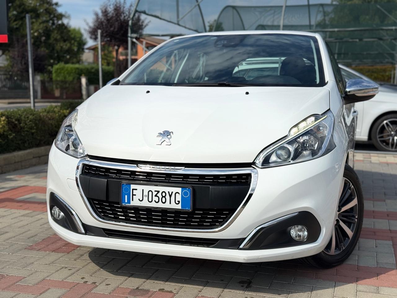 Peugeot 208 BlueHDi 75 5 porte Allure NEOPATENTATI