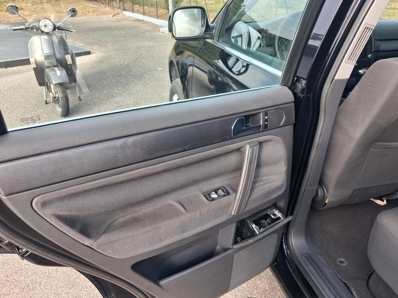 Volkswagen Touareg 2.5 R5 TDI "da vetrina "