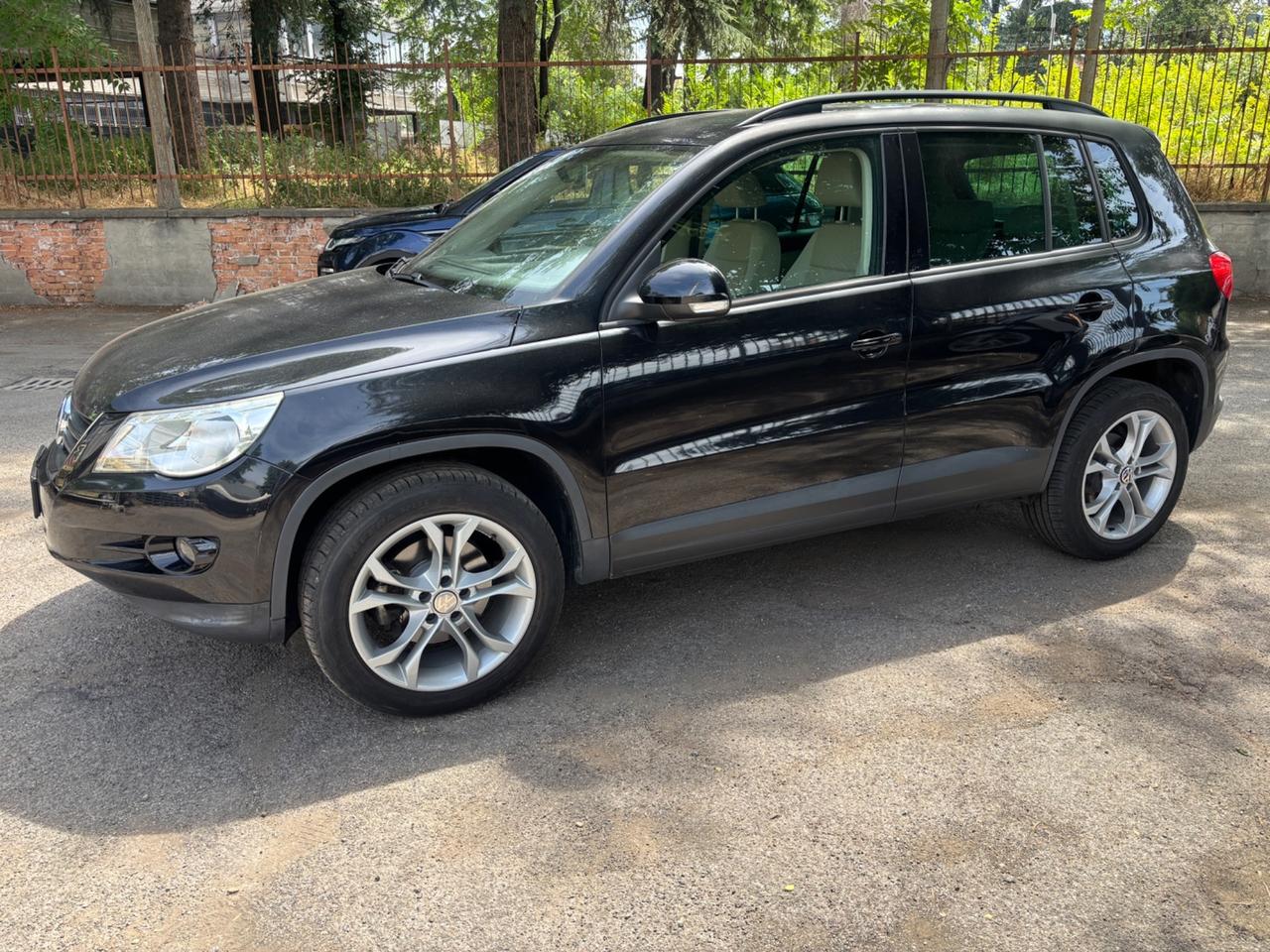 Volkswagen Tiguan 2.0 TDI DPF 4MOTION Sport & Style