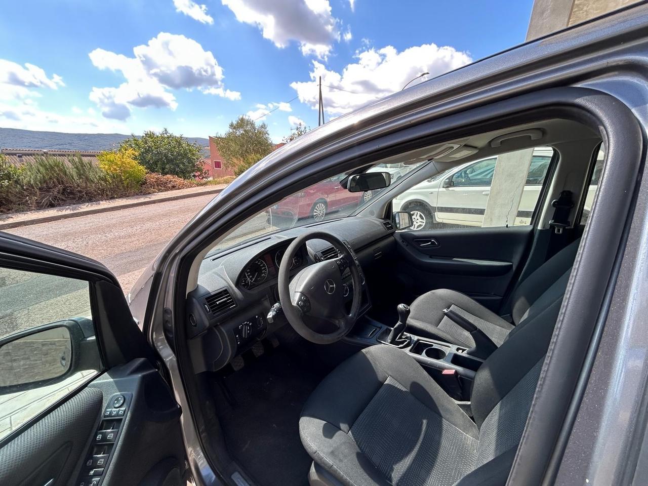 Mercedes-benz A 160 CDI BlueEFFICIENCY Premium