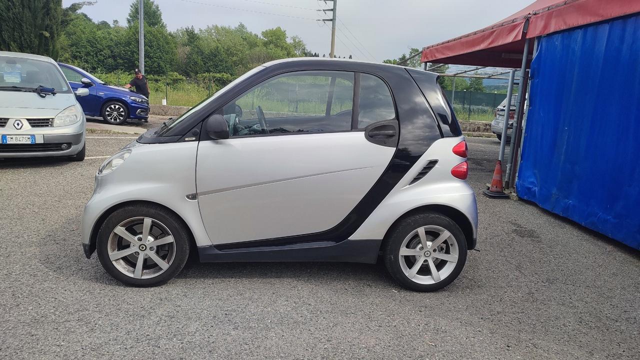SMART FORTWO COUPE' 2" SERIE 1.0 84CV