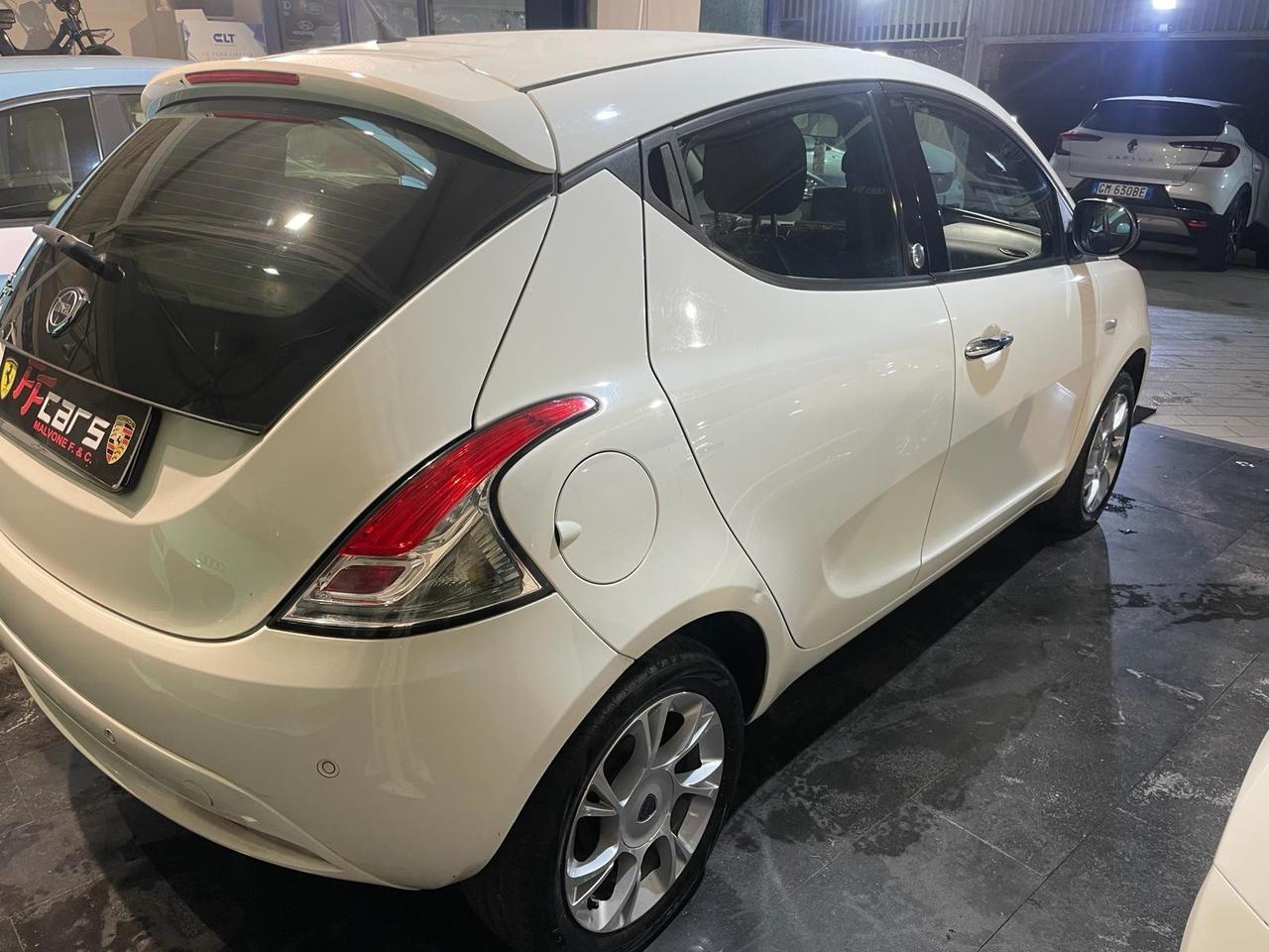 Lancia Ypsilon 1.2 69 CV 5 porte GPL Ecochic Gold