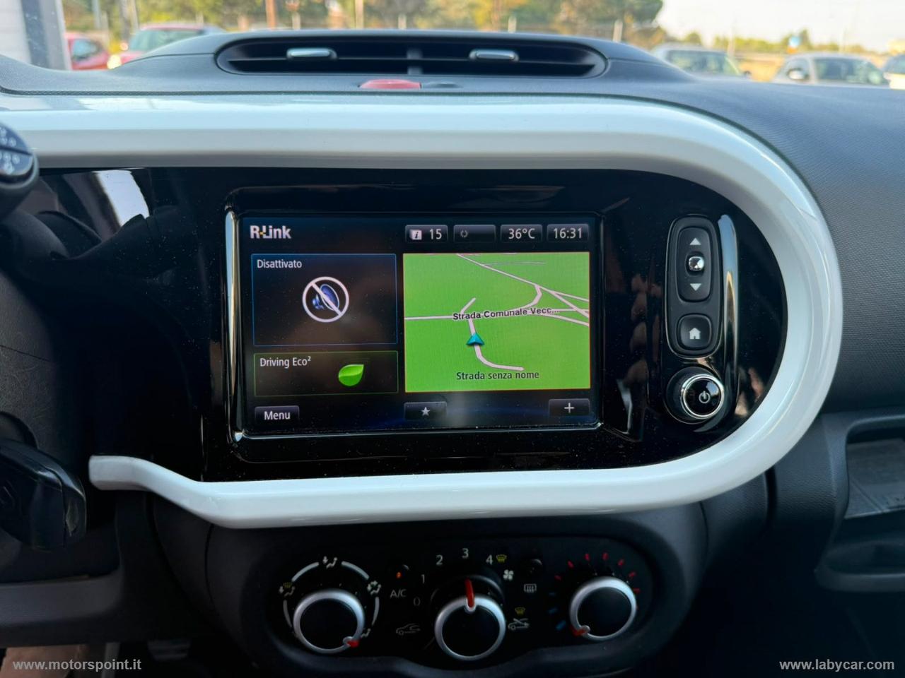 RENAULT Twingo SCe Lovely