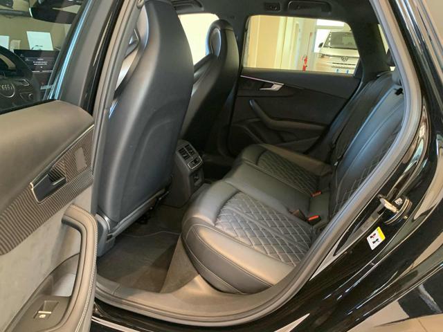 AUDI A4 Avant 40 TDI quattro S tronic S line edition