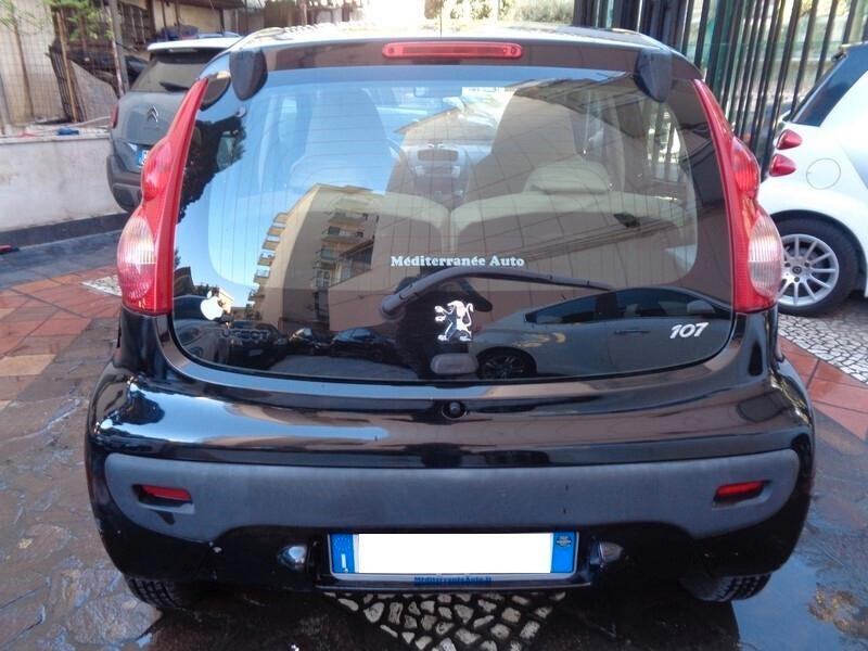 Peugeot 107 1.0 68CV 5p. Sweet Years