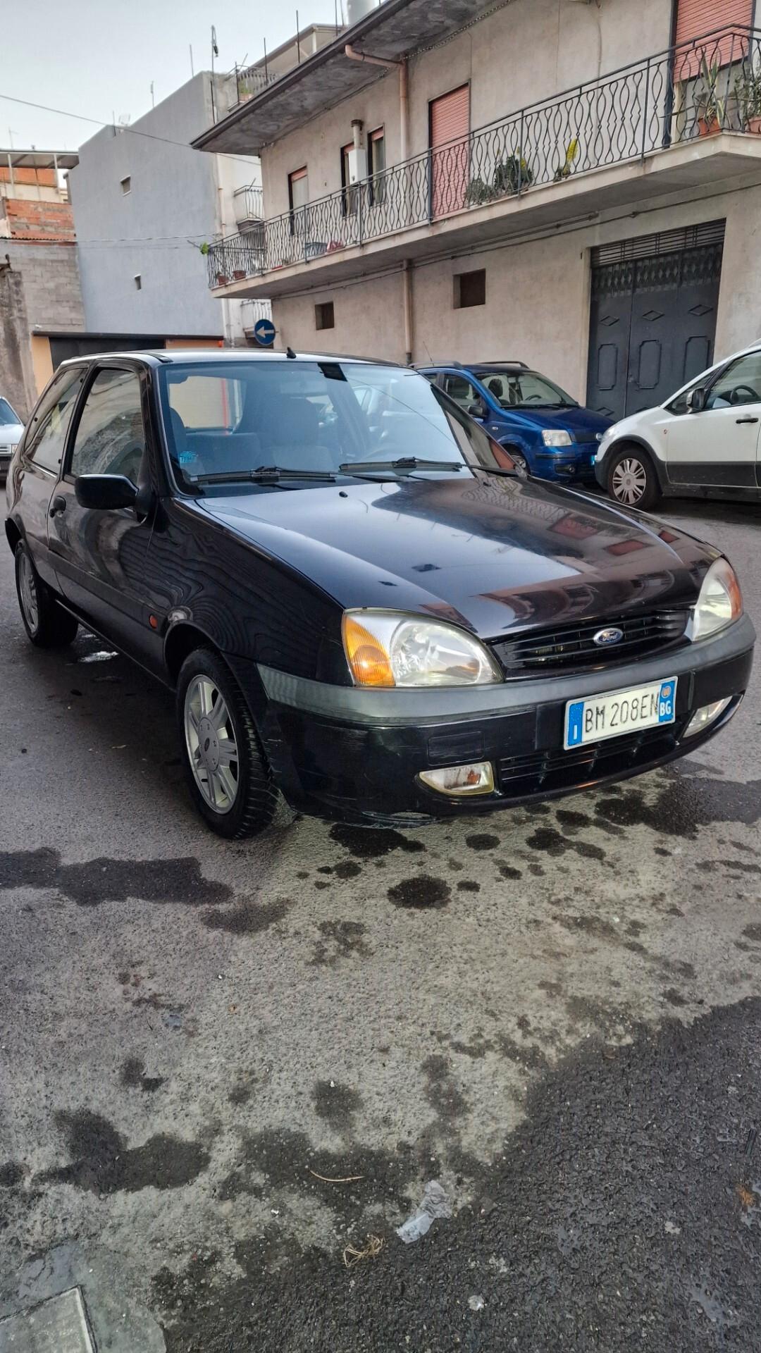 Ford Fiesta 1.2i 16V cat 3 porte Ghia