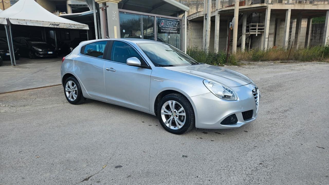 Alfa Romeo Giulietta 1.6 JTDm-2 105 CV Distinctive