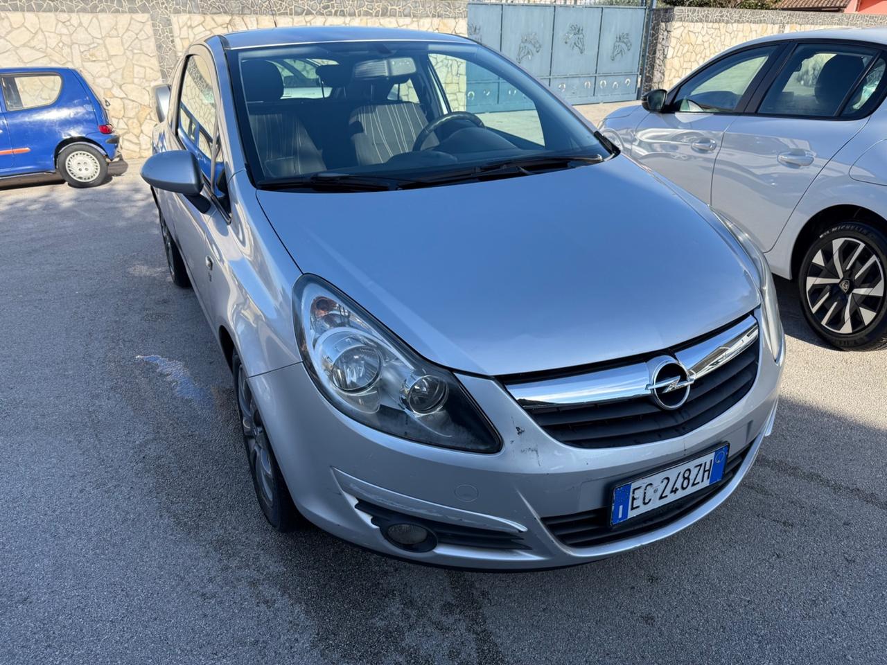 Opel Corsa 1.2 80CV 3 porte GPL-TECH Edition