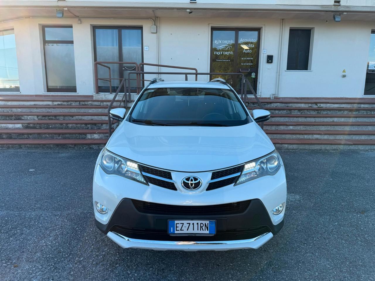 Toyota RAV 4 RAV4 2.0 D-4D 4WD Style White Ed.