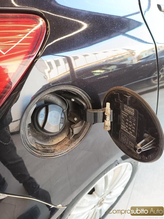 OPEL Corsa 1.2 5 porte Cosmo