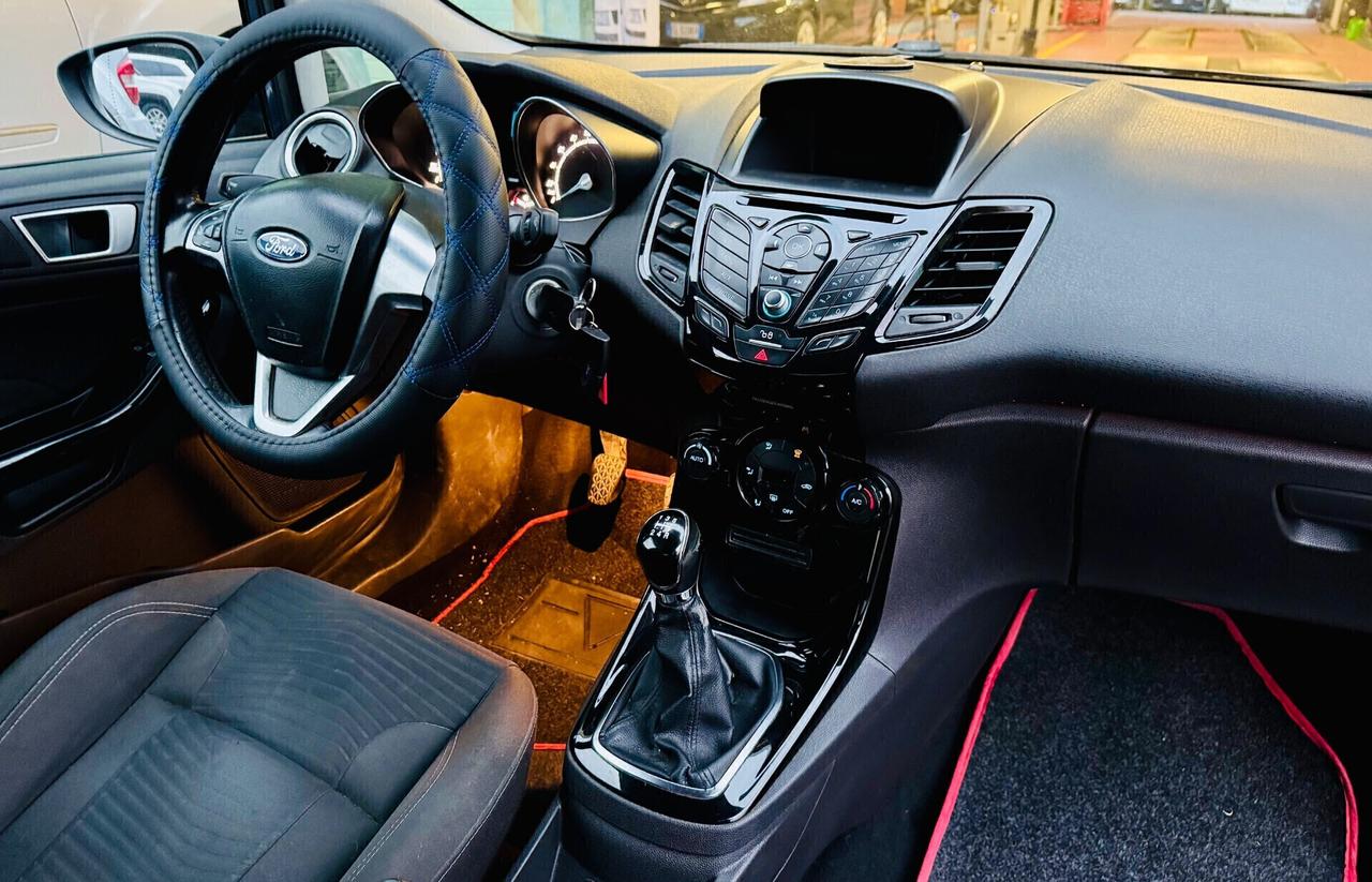 Ford Fiesta 1.5 TDCi 75CV 3 porte Ok Neopatentati