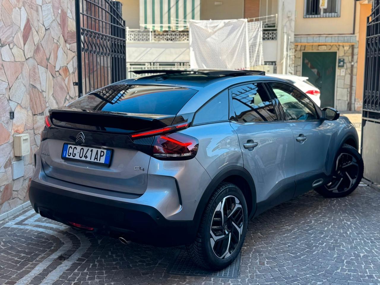 Citroen C4 BlueHDi 130 S&S EAT8 Shine