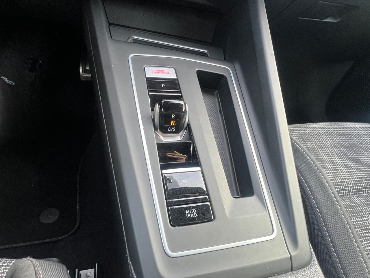 Volkswagen Golf VIII GTD 200cv dsg iQ Light FULL