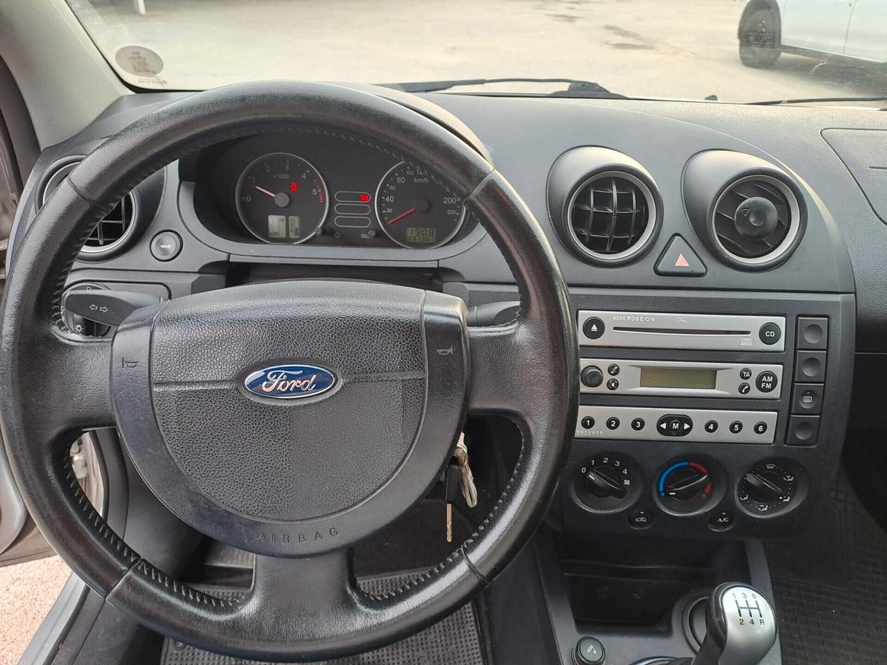 Ford Fiesta 1.4 TDCi 5p. Ghia