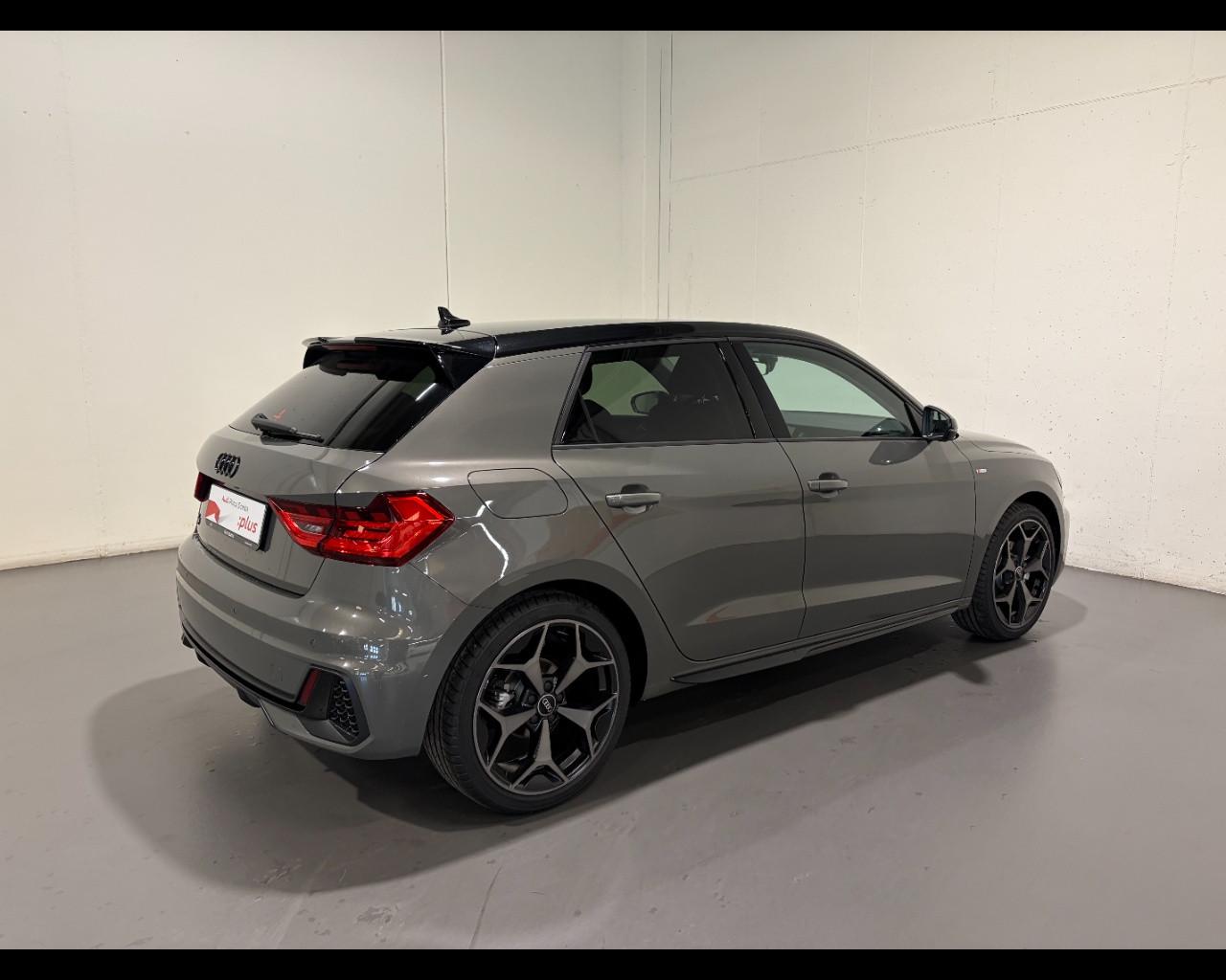 AUDI A1 SPORTBACK 30 TFSI S-TRONIC IDENTITY BLACK