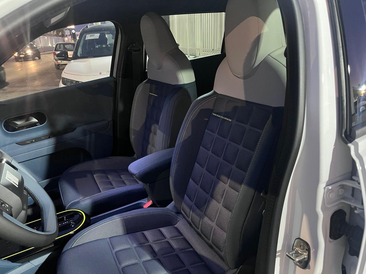 Fiat Grande Panda 1.2 Hybrid 110 CV S&S La Prima