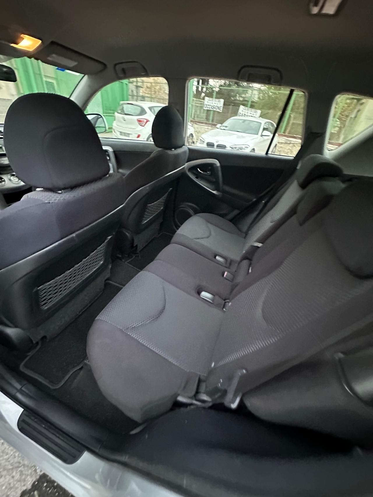 Toyota RAV 4 RAV4 2.2 D-4D 136 CV Luxury