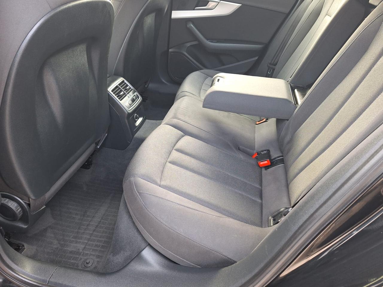 Audi A4 Avant 2.0 TDI 150 CV S tronic line edition